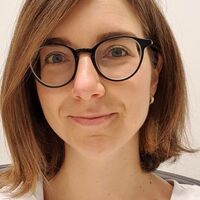 Dr. Raphaele Papakostidis Dr. Raphaele Papakostidis
